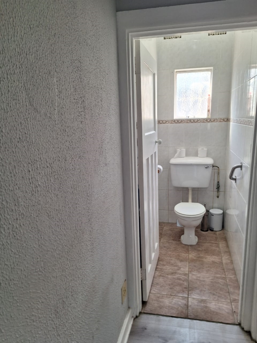  Bedroom Property for Sale in Amalinda Eastern Cape